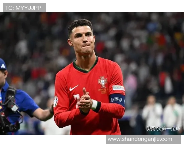 以足球球星中分发型为中心解读绿茵场上的个性魅力与潮流风尚 以足球球星中分发型为中心解读绿茵场上的个性魅力与潮流风尚