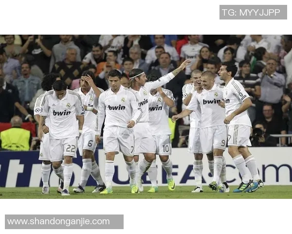 当看见足球球星的瞬间你会感受到什么他们背后隐藏的故事和情感世界