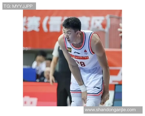 踢足球崴脚的球星们伤情回顾及对职业生涯的影响分析